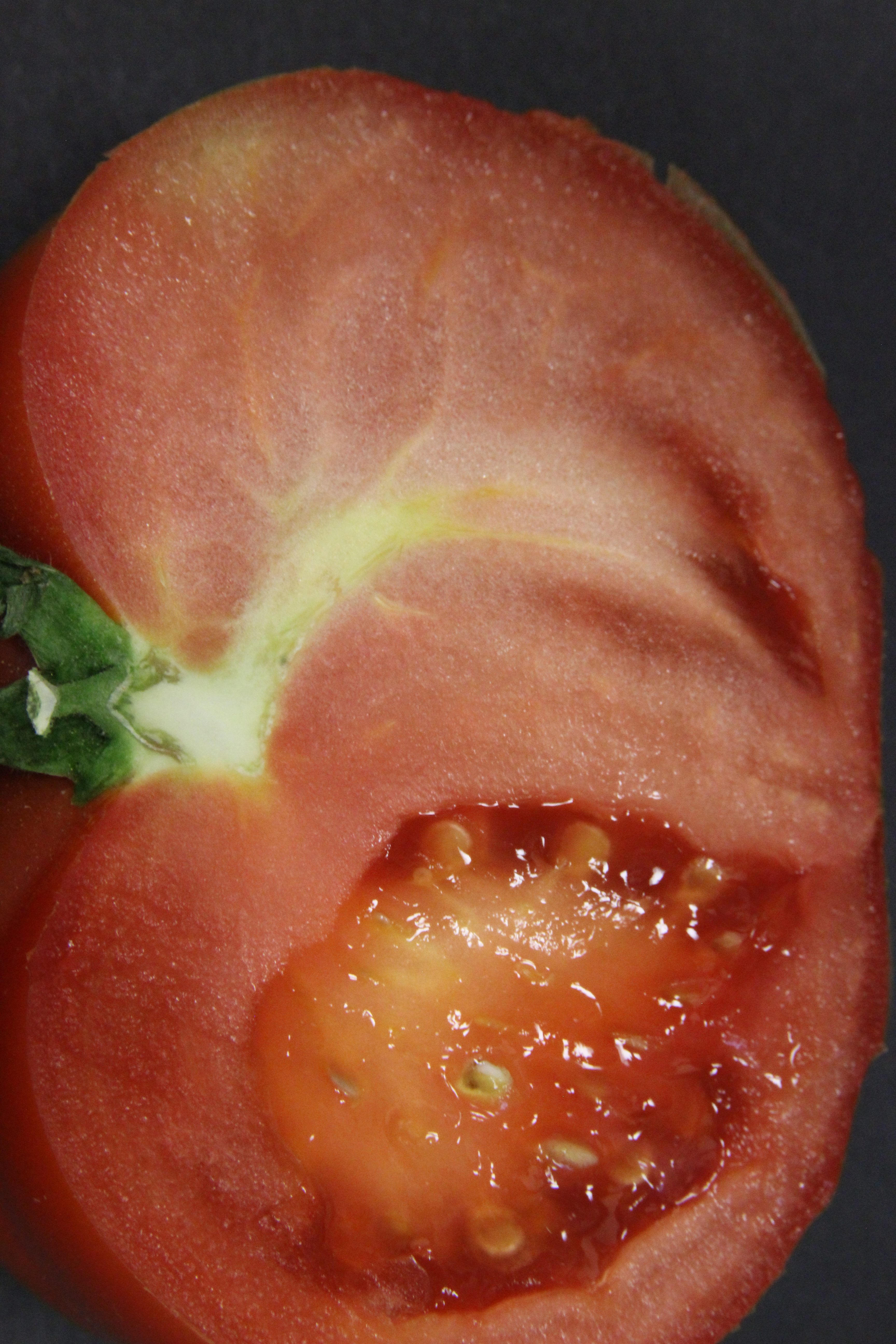 Internal green core on tomato
